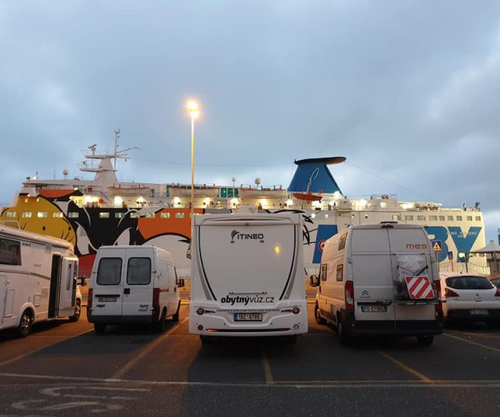 pujceni_karavanu_pronajem_obytnyvuzcz_10