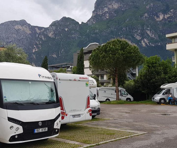 pujceni_karavanu_pronajem_obytnyvuzcz_14