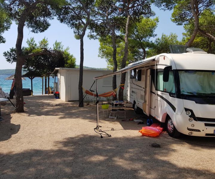 pujceni_karavanu_pronajem_obytnyvuzcz_22