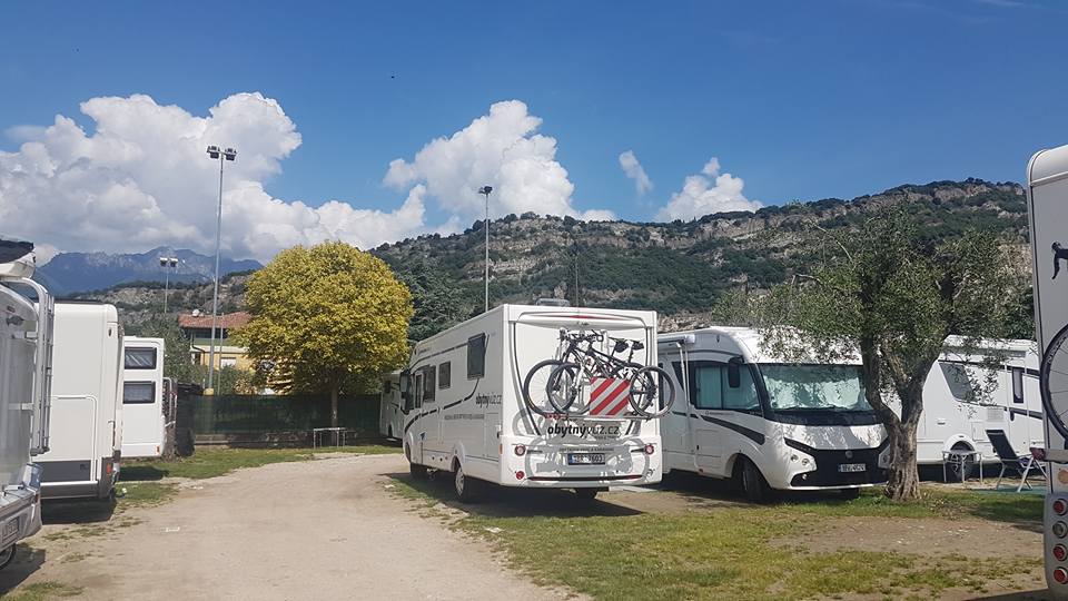 pujceni_karavanu_pronajem_obytnyvuzcz_33